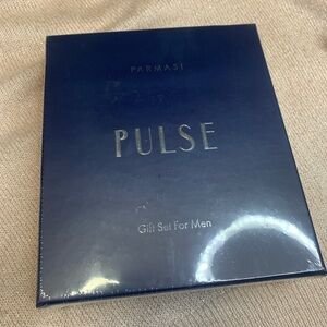 Farmasi Pulse Men’s Gift Set – Deep Navy with Silver Accents